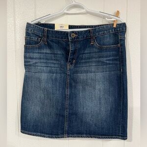 Tommy Hilfiger Dark Blue Denim Skirt with Red Trim size 10 NWT